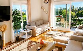 Luxurious Palace Marina Alimos